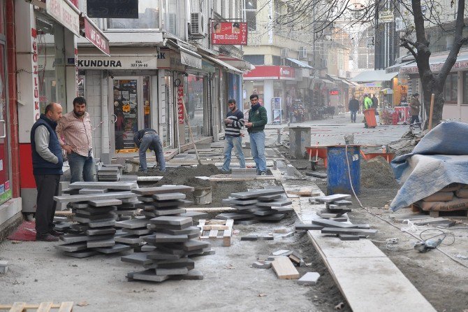 Ünye’de Orta Çarşı Projesi Sürüyor