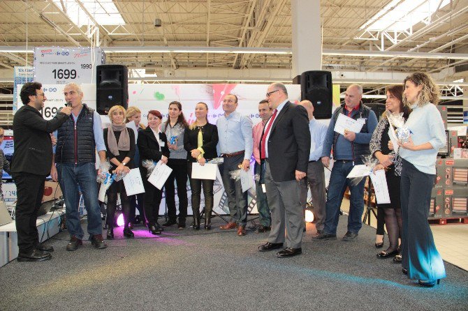 Türkiye’nin İlk Hipermarketi İçerenköy Carrefoursa, 23. Yılını Kutladı