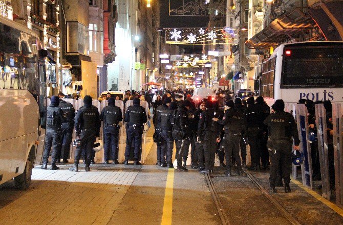 Alperen Ocakları’ndan Taksim’de Protesto