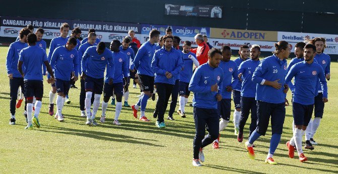 Antalyaspor, Medipol Başakşehir’e Eksiksiz Hazırlanıyor