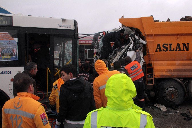 Başkent’te Trafik Kazası: 11 Yaralı