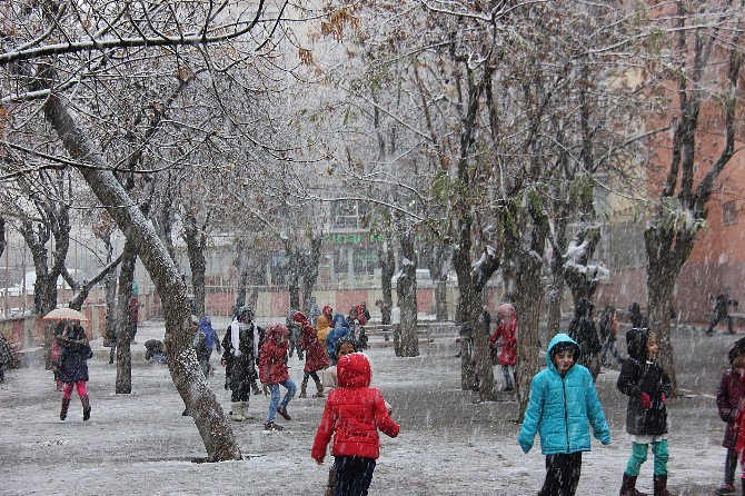 Bingöl’e Yılın İlk Karı Düştü