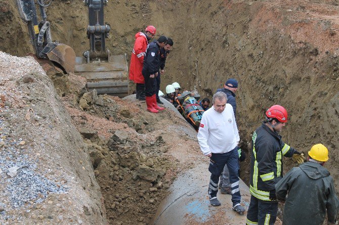 Yol Çalışması Yapan İşçi Göçük Altında Kaldı