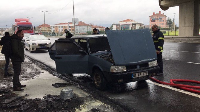 Düzce’de Seyir Halindeki Otomobil Yandı