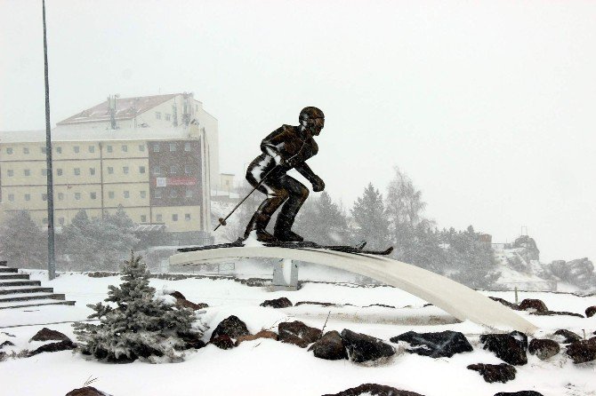 Erciyes’te Kar Sevinci