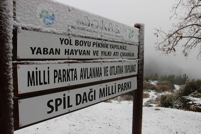 Manisa’nın Spil Dağı’na Mevsimin İlk Karı Düştü