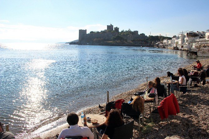 Bodrum Yağışların Ardından Yazı Yaşıyor