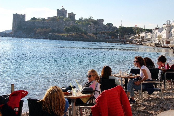 Bodrum Yağışların Ardından Yazı Yaşıyor