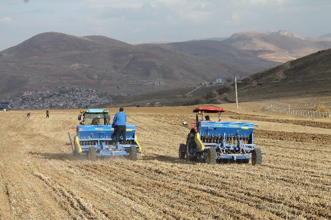 Ortak Makine Parkı Çiftçileri Memnun Ediyor