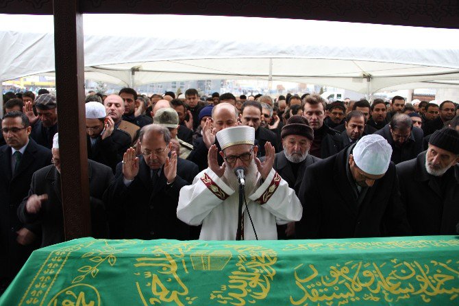 Bakan Akdağ’ın Dayısı Son Yolculuğuna Uğurlandı