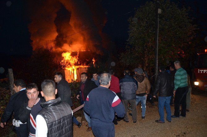 Aladağ’daki Evde Yangını Korkuttu