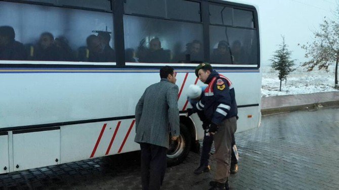 Büyükşehir Belediyesi Ve Jandarmadan Kış Lastiği Denetimi