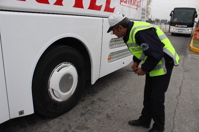 Otogarda Kış Lastiği Denetimi