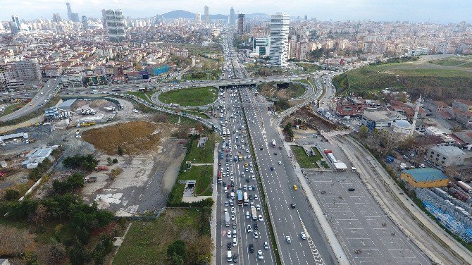 İbb’nin Yol Çalışması Nedeniyle Kilitlenen Trafik Havadan Görüntülendi