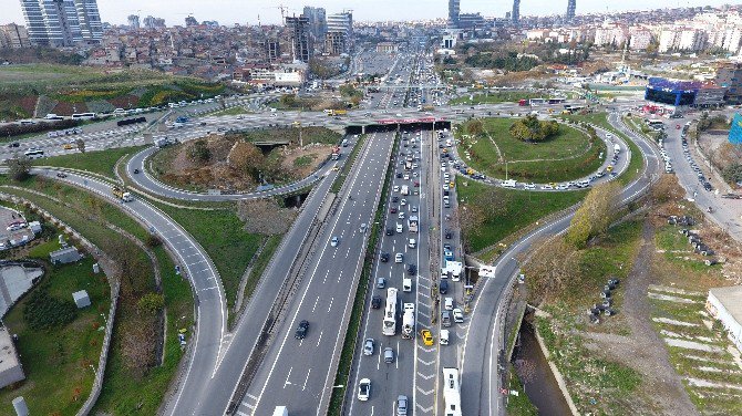 İbb’nin Yol Çalışması Nedeniyle Kilitlenen Trafik Havadan Görüntülendi