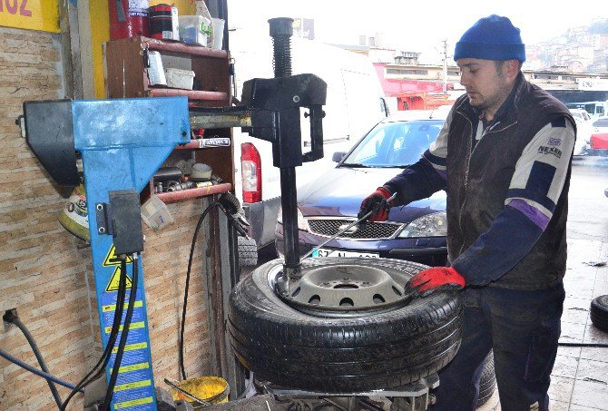 Zorunlu Kış Lastiği Uygulaması Başladı