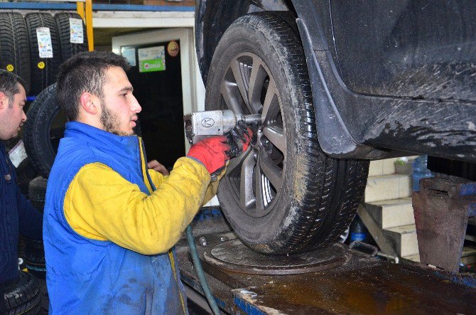 Zorunlu Kış Lastiği Uygulaması Başladı