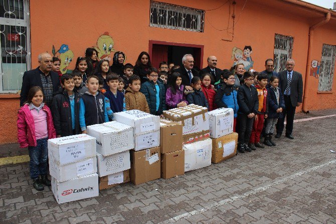 İlkokul Öğrencilerinden Anlamlı Yardım