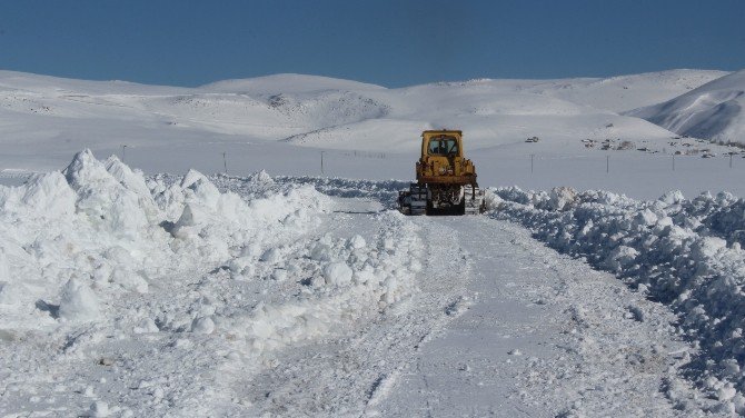 Ağrı’da 190 Köy Yolu Ulaşıma Açıldı