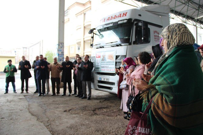 Aksaray’dan Halep’e Yardım Tır’ı Gönderildi