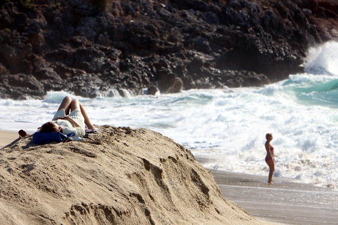 Memlekette Kar, Alanya’da Deniz Keyfi