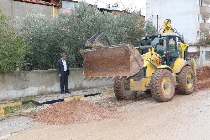 Soma Caddelerinde Hummalı Çalışma