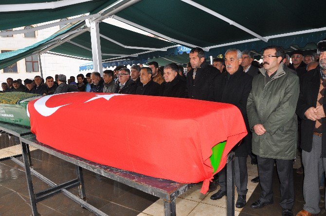 Tbmm 17. Dönem Milletvekili Feyzullah Yıldırır Toprağa Verildi