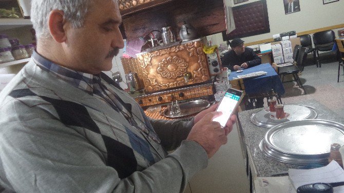 Tosya’da Çay Ocağı İşletmecisi ‘’Whatsap Çay İsteme Hattı’’ Kurdu