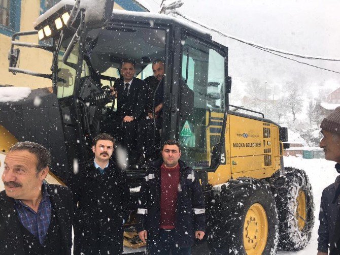 Maçka Belediyesi Karla Mücadele Çalışmaların Başladı