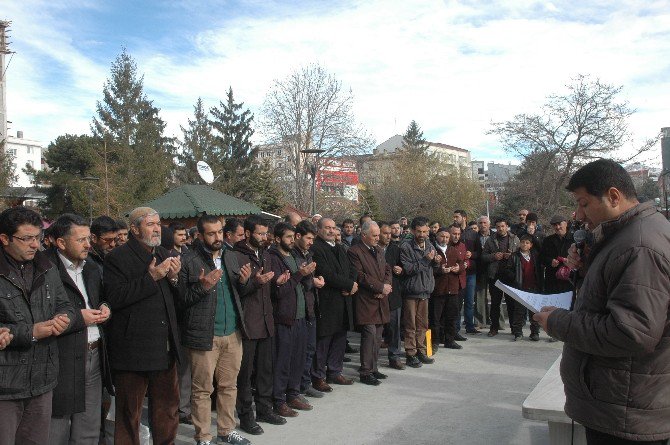 Halep’te Hayatını Kaybedenler İçin Gıyabi Cenaze Namazı