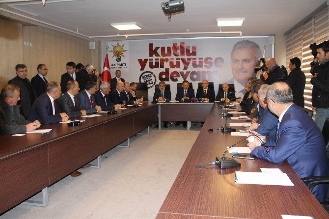 Bakan Özhaseki Ak Parti İstişare Toplantısına Katıldı