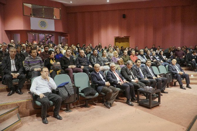 Başarılı Öğrenciler Belgelerini Anadolu Üniversitesi Rektörü Gündoğan’dan Aldı