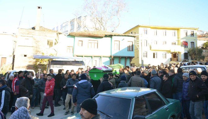 Aşkına Karşılık Vermediği İçin Öldürülen Genç Kız Toprağa Verildi