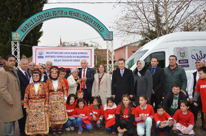 Engelliler Okuluna Minibüs Hediye Edildi