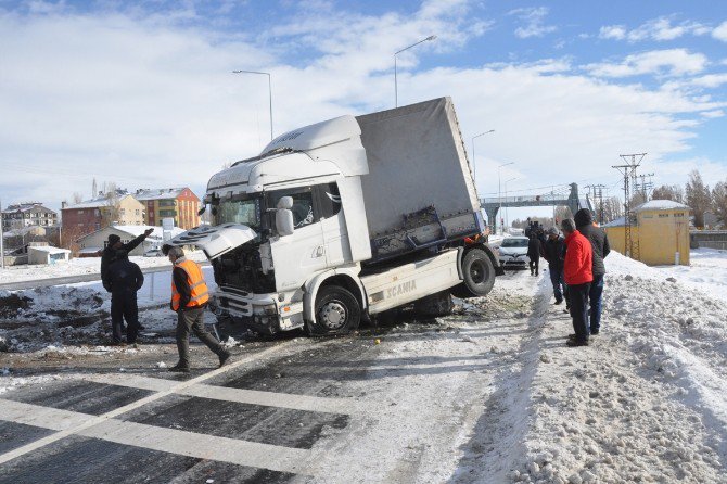 Eleşkirt’te Trafik Kazası; 1 Yaralı