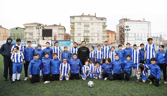 Tuzla’nın ’Özel Çocuklar’ına Sahalarda Da Engel Yok