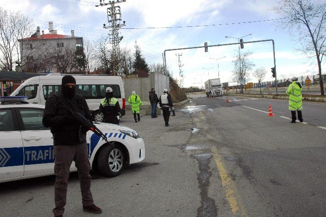 Van’da ’Kış Lastiği’ Uygulaması