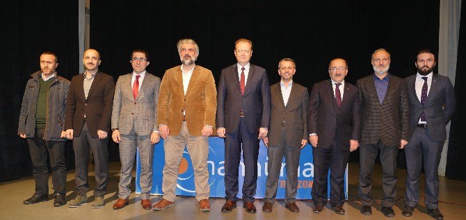 Trabzon’da “15 Temmuz Ve Yeniden Diriliş” Konferansı Gerçekleştirildi