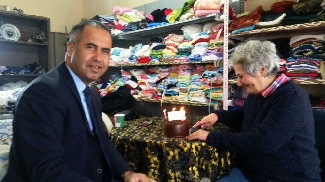 İlçe Mili Eğitim’den Şefkatli Evlere Pastalı Teşekkür