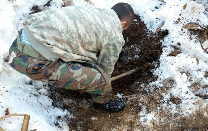 Hakkari’de Çok Sayıda Silah Ve Mühimmat Ele Geçirildi