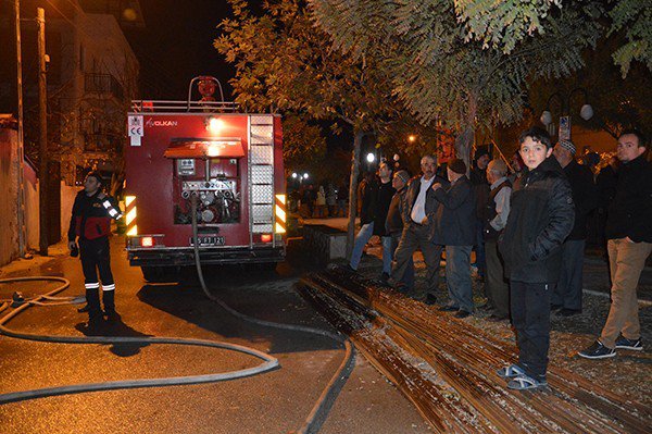 Manisa’da Ev Yangını