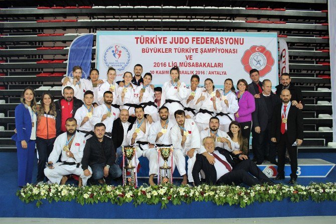 Judo’da Kadınlar Ve Erkeklerde Şampiyon İstanbul Büyükşehir