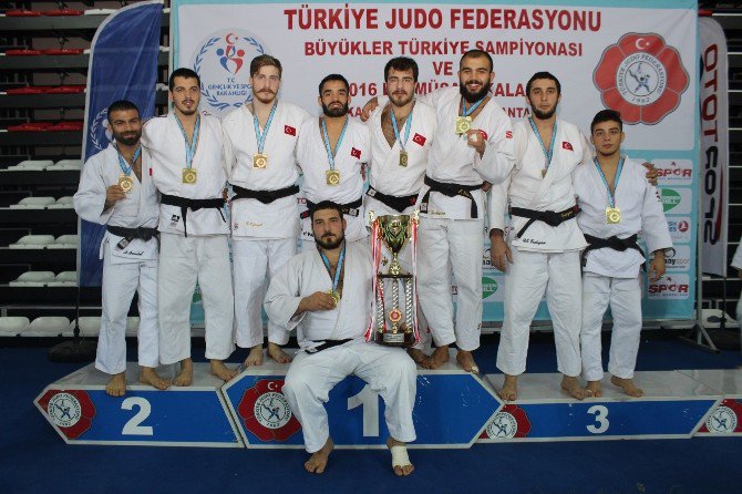 Judo’da Kadınlar Ve Erkeklerde Şampiyon İstanbul Büyükşehir