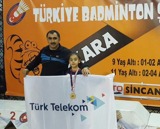 Badminton Şampiyonasından Gümüş Madalyayla Döndü