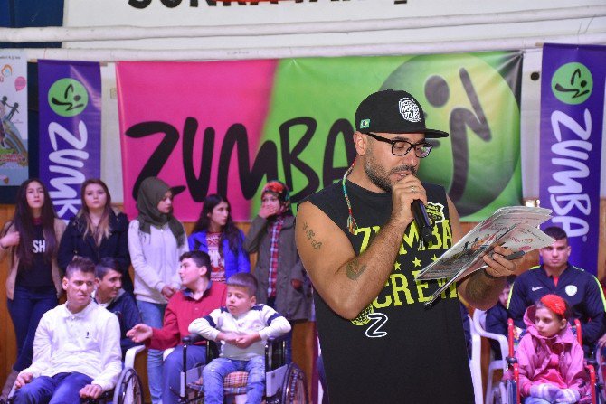 Dursunbey’de Engellilere Zumba Morali