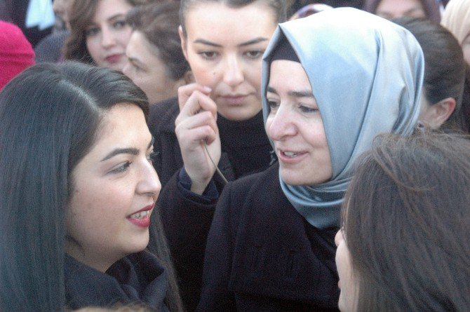 Aile Ve Sosyal Politikalar Bakan Kaya Kadınlarla Anıtkabir’e Çıktı