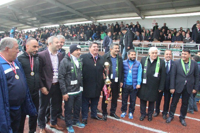 2015 -2016 Kilis Amatör Ligde Kupalar Sahibini Buldu