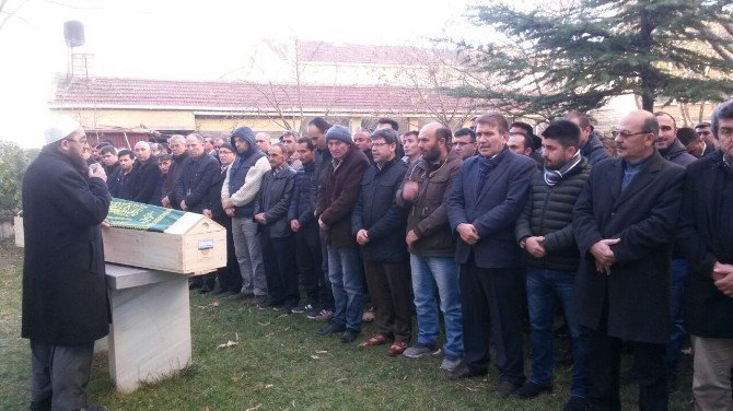 Jeneratör Gazından Zehirlenerek Ölen 2 Çocuk Babası Defnedildi