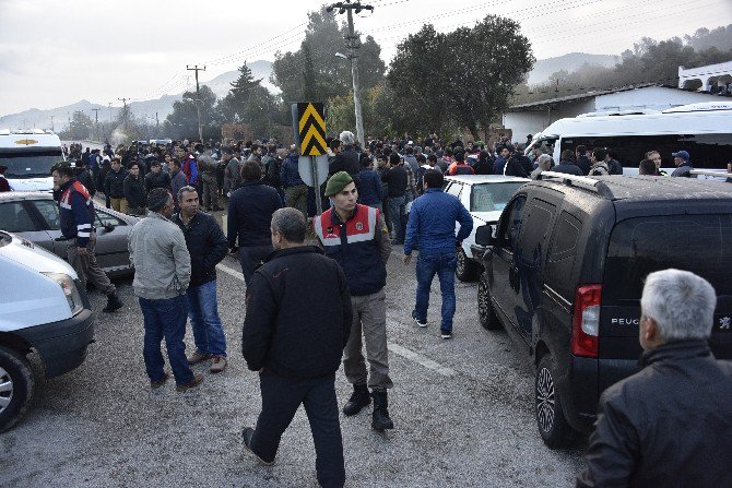 Kız Öğrencinin Öldüğü Kaza Sonrası Yol Trafiğe Kapandı