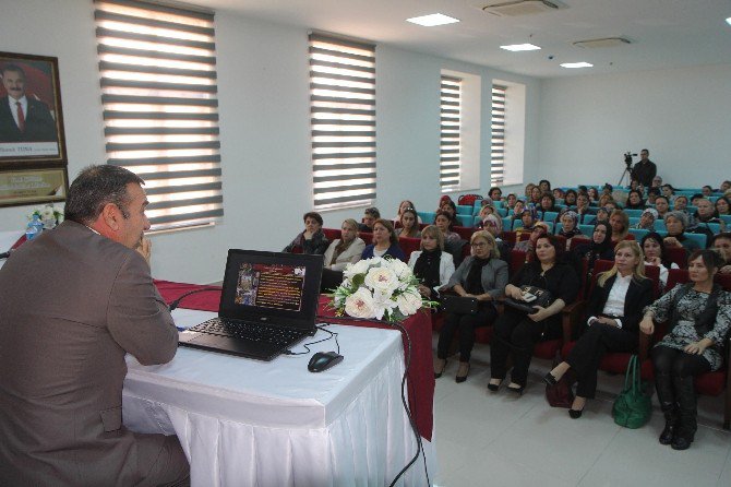 Toroslar Kent Konseyi Kadın Meclisi’nden “Geçmişten Günümüze Kadın Hakları” Konferansı